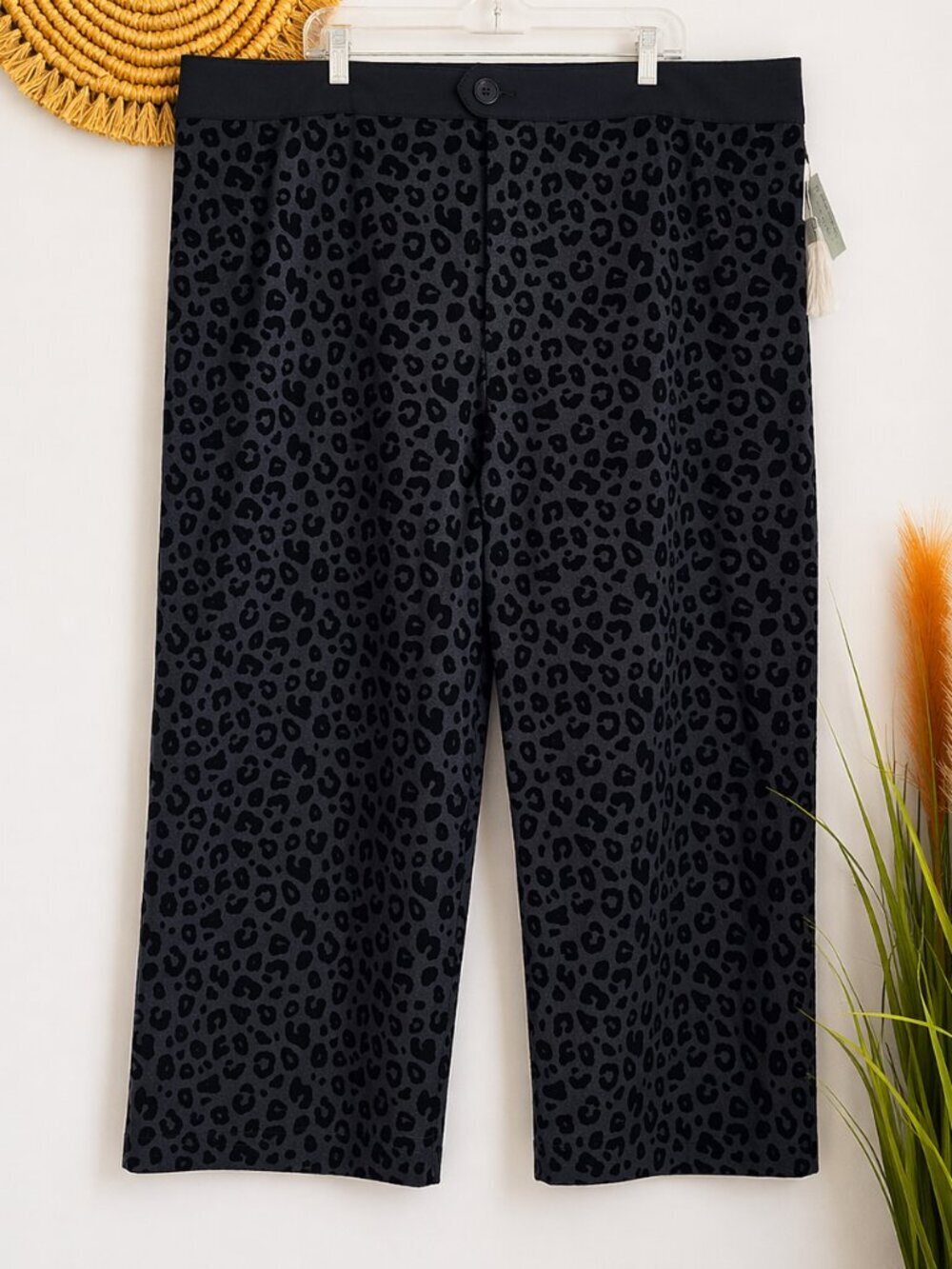 Anthropologie NEW Maeve Eve Ponte Wide Leg Animal Print Cropped Pants SZ 26 26W - Picture 2 of 9